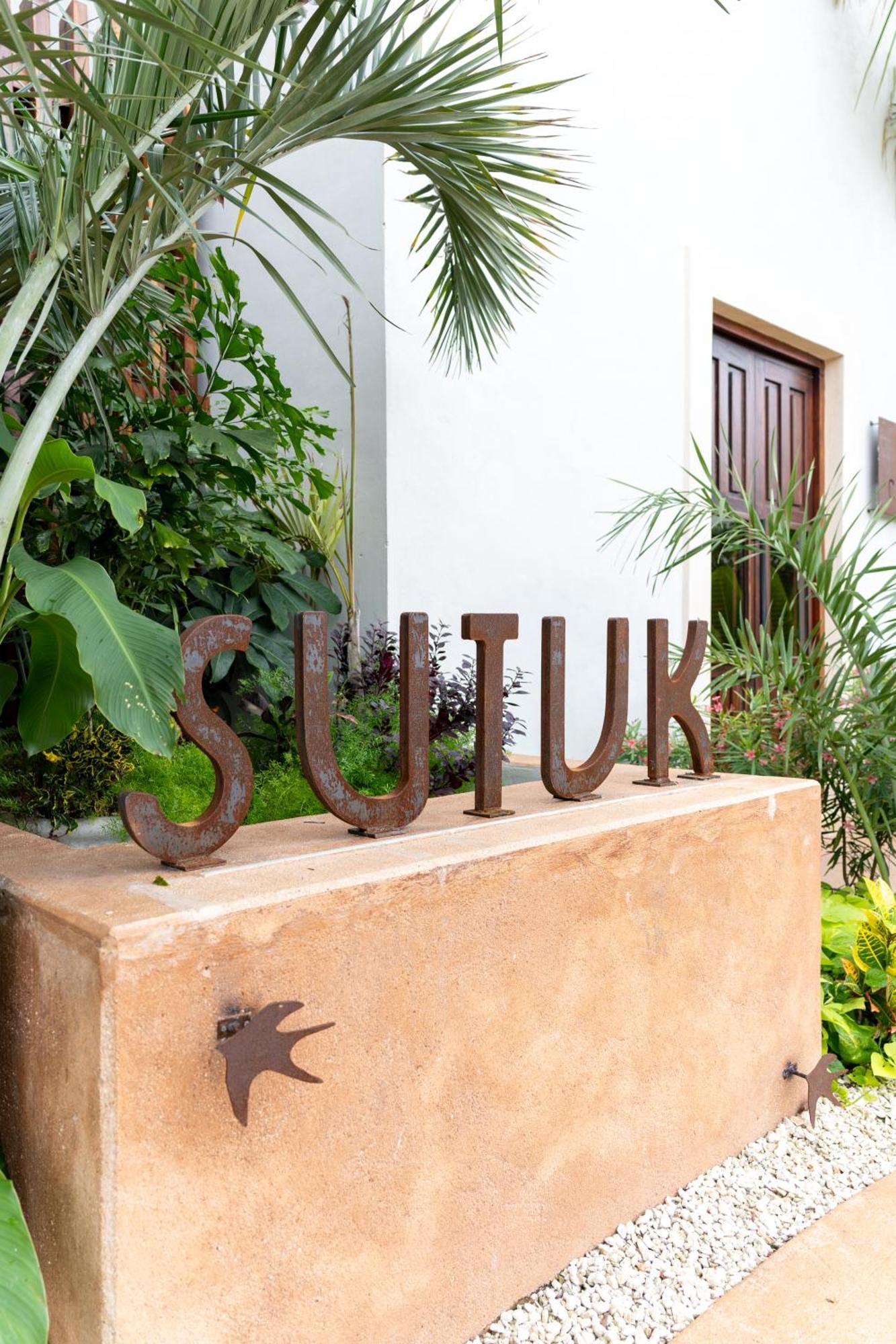 Hotel Sutuk 巴利亚多利德 外观 照片